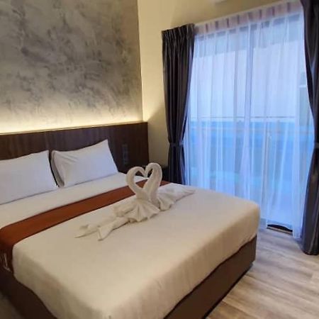 Vista Hotel 타와우 외부 사진