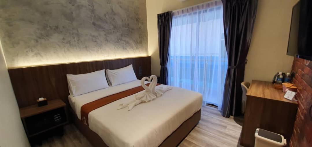 Vista Hotel 타와우 외부 사진