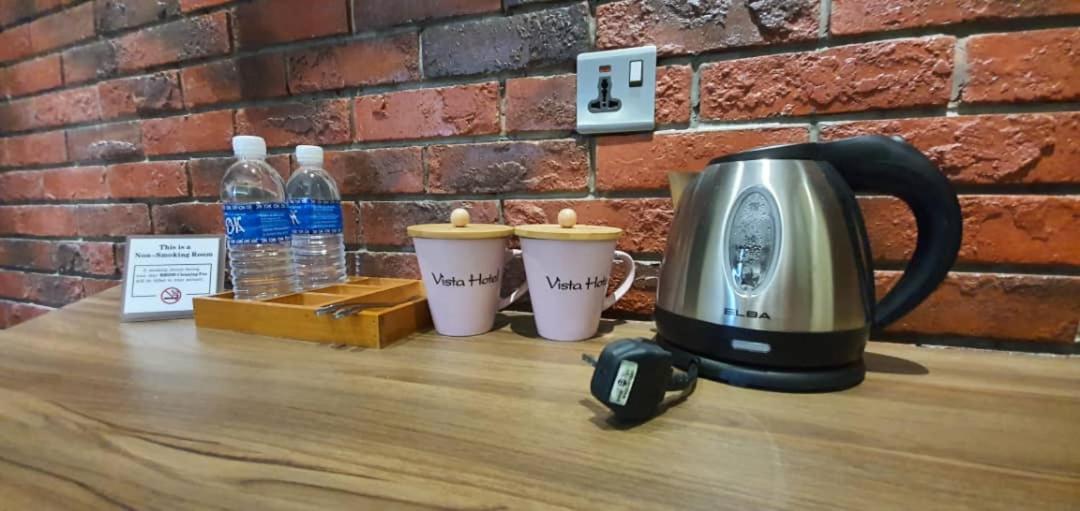 Vista Hotel 타와우 외부 사진