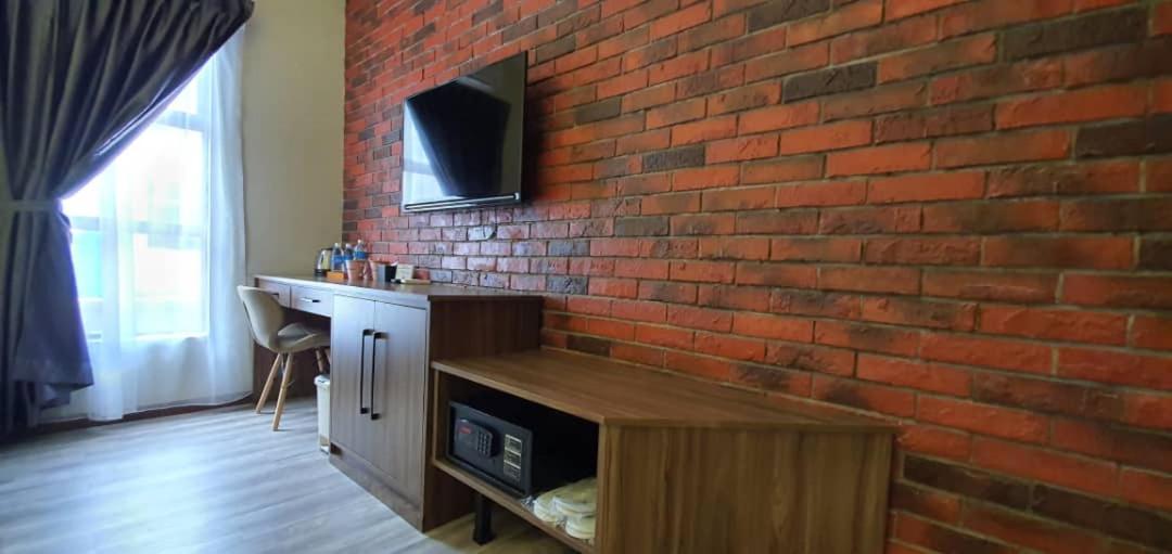 Vista Hotel 타와우 외부 사진