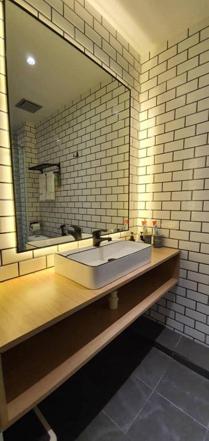 Vista Hotel 타와우 외부 사진